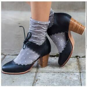 Bali Elf Handmade Dance Queen scalloped Leather Black Heels  Size 5.5 MSRP: $170